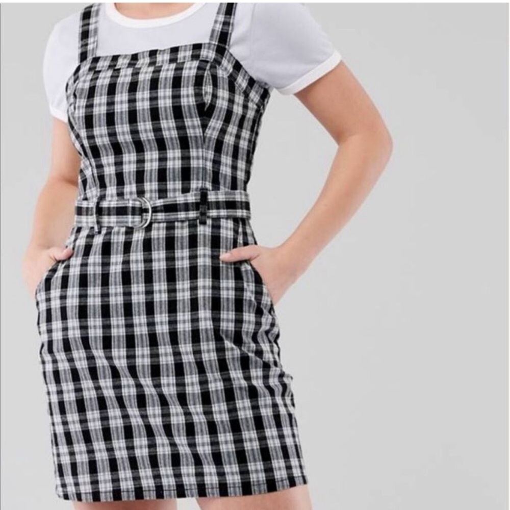 Hollister Plaid Belted Waist Mini Dress
Y2K Preppy Black White Academia